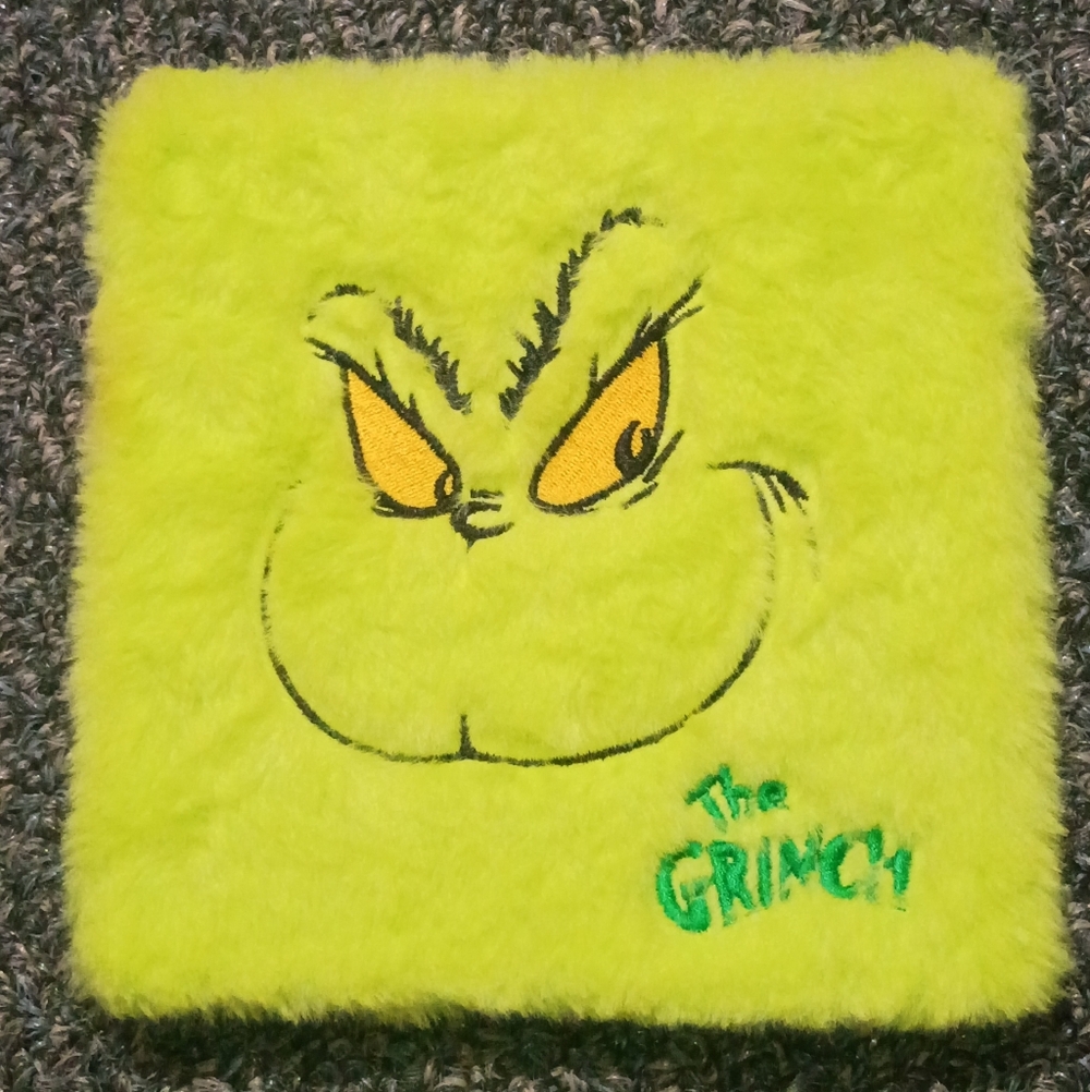 NWT Taste Beauty Fuzzy Grinch Palette